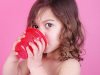 nuby id91121 set de cupe cu buză (9 m +) 6x210 ml.