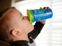 nuby nv0414002 cana 360° "wonder cu" (6 luni+) 300 ml.
