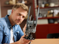 lego icons 11373 constructor "stăp&acirc;nul inelelor: casca lui sauron" (538 el.) 