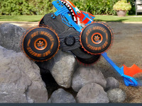 hot wheels jfr39 mașină cu radio comandă "monster trucks"