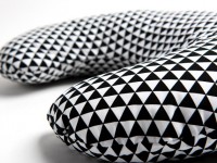 womar zaffiro perna pentru alaptare 140 comfort exclusive alb-negru/triunghiuri 