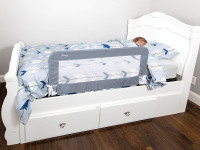 dreambaby g7760 Защитный барьер на кровать "prague" (серый)